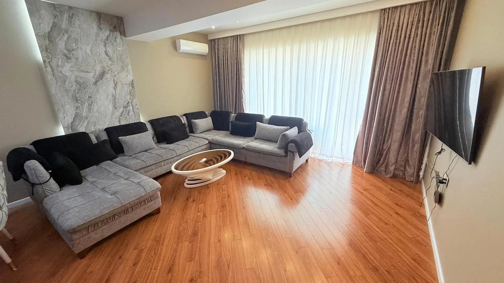 It Is Cozy Here Park Azure 463 Baku Apartment
