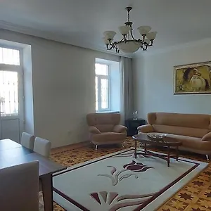 Azneft Royal Sea View Апартаменты